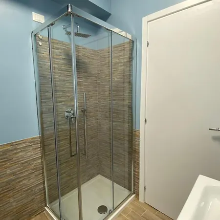 Lovingstresa In The Heart Of The Town ストレーザ