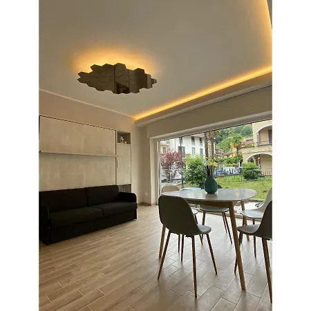 Lovingstresa In The Heart Of The Town * ストレーザ