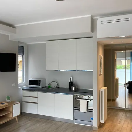 Lovingstresa In The Heart Of The Town アパート ストレーザ