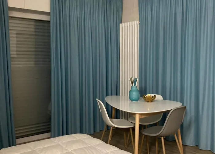 Apartment Lovingstresa In The Heart Of The Town